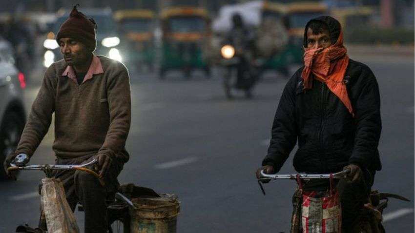 Weather Report: ये कैसा है मौसम? गर्मी, बादल और कोहरा भी...इतना क्यों बदला हुआ है दिल्ली में फरवरी का मौसम?