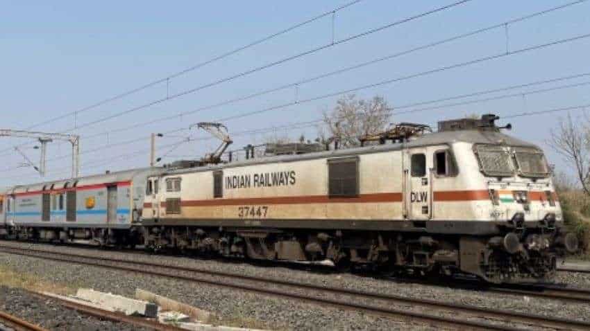 Train cancel list: रेलवे ने आज रद्द की है 352 ट्रेन, ट्रैवल करने से पहले चेक कर लें लिस्ट