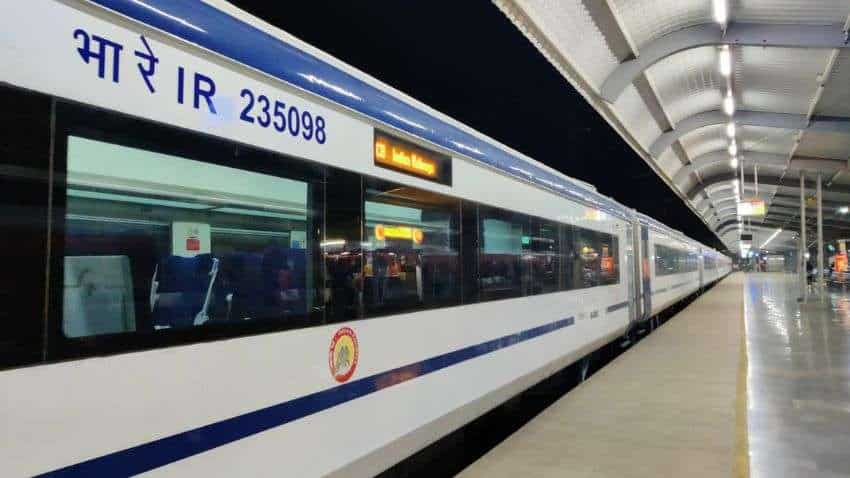 कितने रुपयों में तैयार होकर पटरी पर उतरती है Vande Bharat Express? एक ट्रेन का खर्च जानकर आप भी कहेंगे OMG!