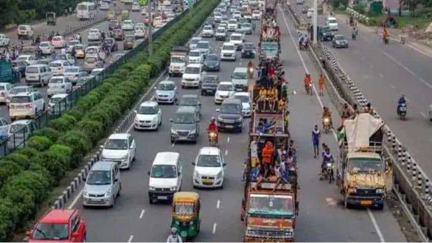 Noida News Alert! परीचौक पर मिलेगा कम ट्रैफिक, नोएडा-ग्रेटर नोएडा एक्सप्रेसवे पर इन गाड़ियों की एंट्री हुई बैन