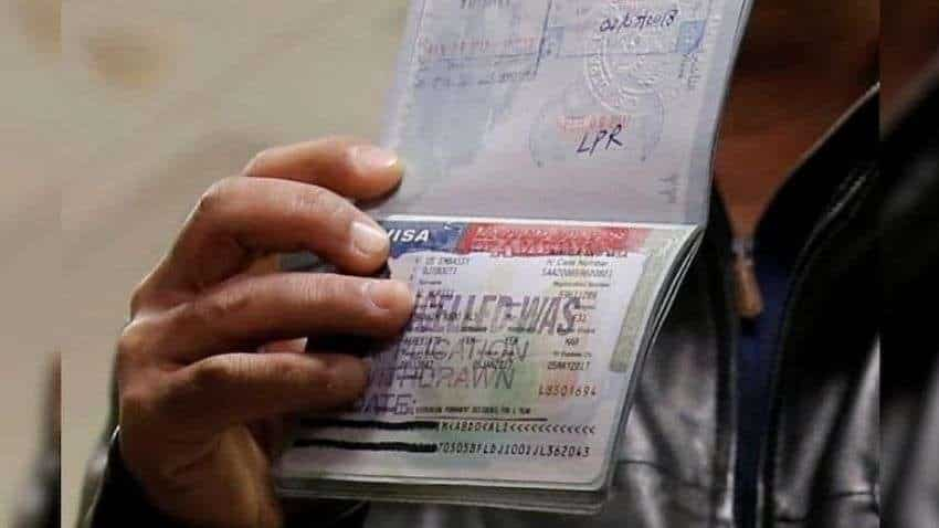 US Student VISA: अमेरिका ने स्टूडेंट और टूरिस्ट वीजा शुल्क में किया इजाफा, नई कीमतें 30 मई से होंगी लागू