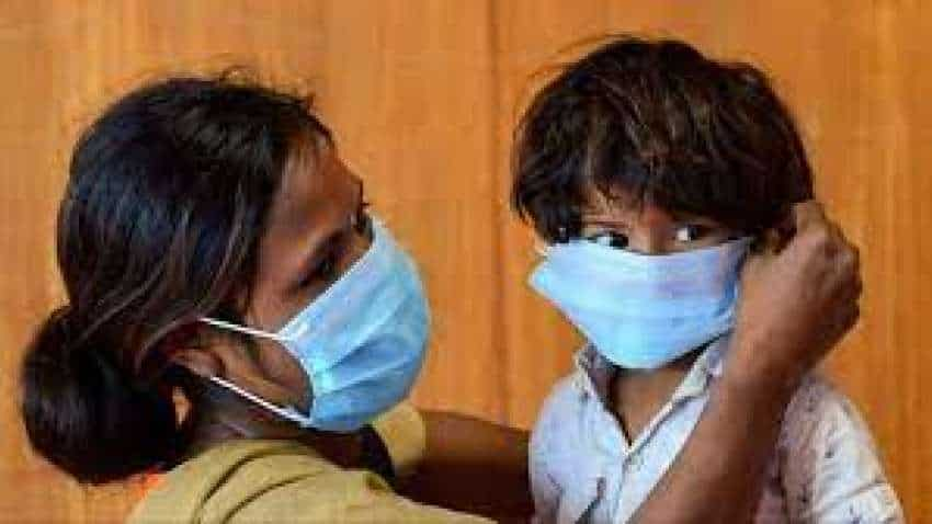 Noida Coronavirus Guidelines: नोएडा में मास्क लगाना अनिवार्य, कोरोना के बढ़ते केस को देखते हुए नोएडा प्रशासन का बड़ा फैसला