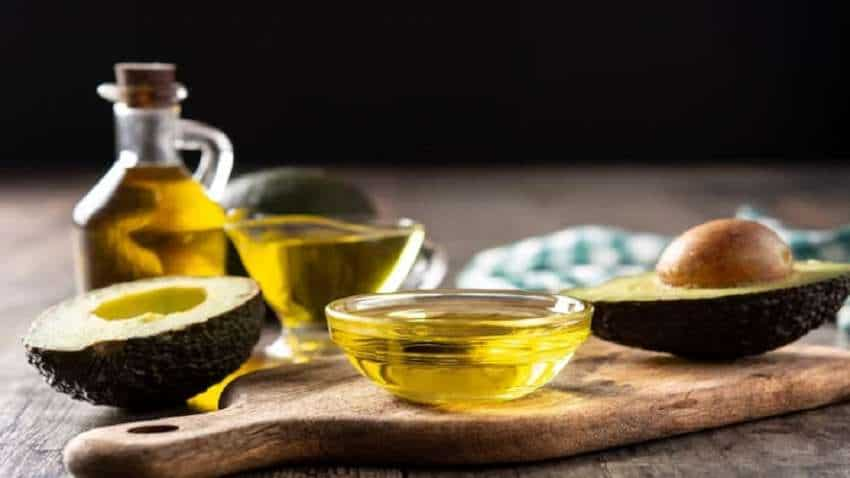 Edible Oil Price: आयातित सस्ते माल की भरमार से खाने के तेल की कीमतों में भारी गिरावट, जानें कितने कम हो गए दाम