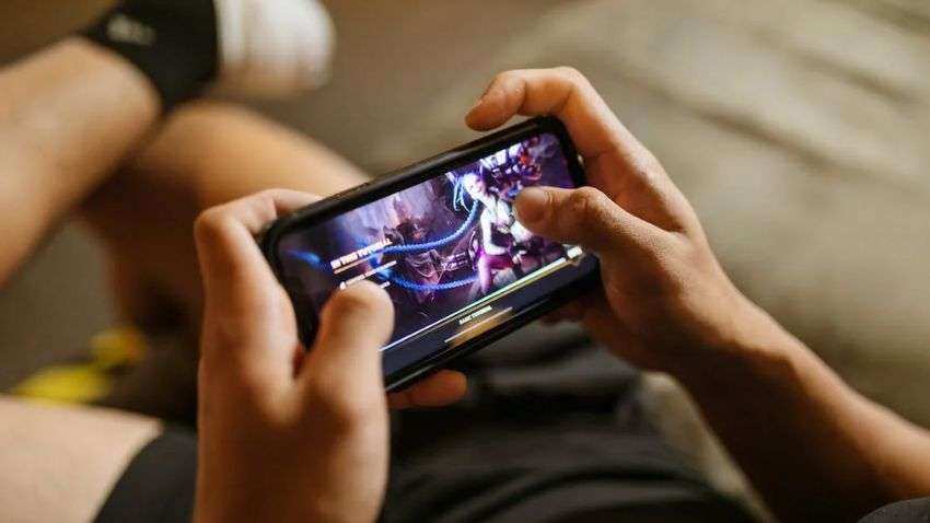 GST on Online Gaming: Luck और Skill के आधार पर लगेगा टैक्स? ऑनलाइन गेमिंग पर ये फैसला ले सकती है सरकार