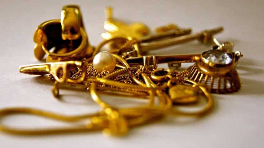 Gold rate today: ऑल टाइम हाई से फिसला सोना, जानें 10 ग्राम गोल्ड का ताजा भाव
