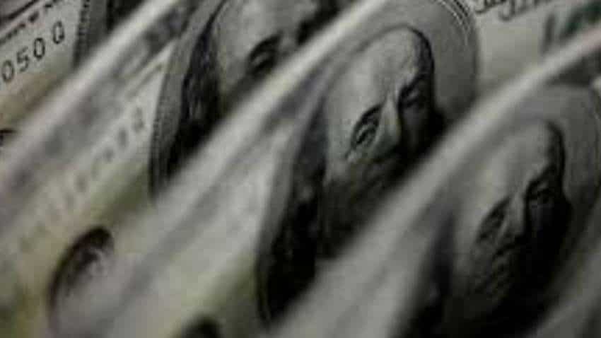 ग्लोबल रिजर्व में घट रहा डॉलर का दबदबा, तेजी से बढ़ रहा भारतीय रुपए का रुतबा