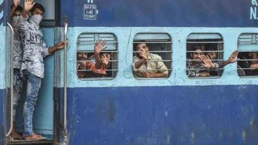 Indian Railways: मुंबई जाना है तो टिकट की टेंशन जाओ भूल, इन रूट्स पर चल रही है 26 नई समर स्पेशल ट्रेनें