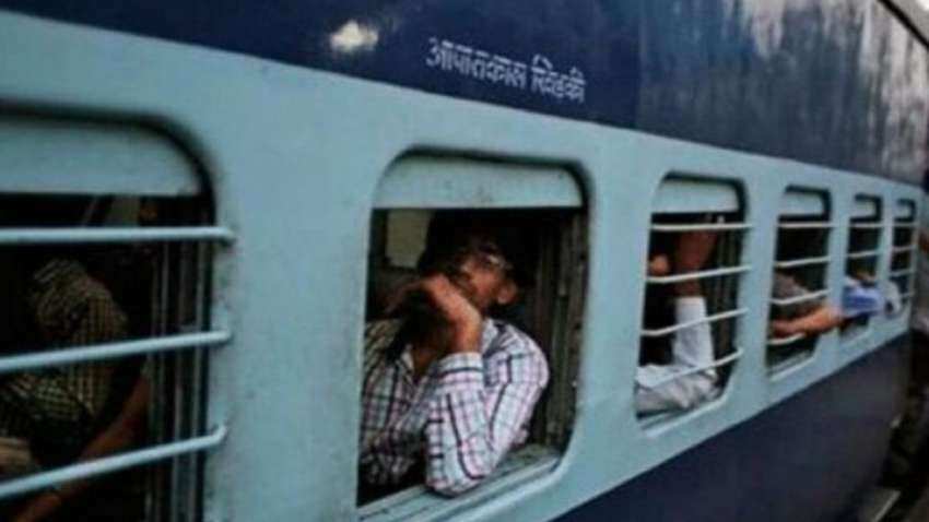 ट्रेन का कंफर्म टिकट पाने में अब दलाल नहीं बनेंगे बाधा, रेलवे ने मिशन मोड में खत्म किए 42 सॉफ्टवेयर, 955 गिरफ्तार