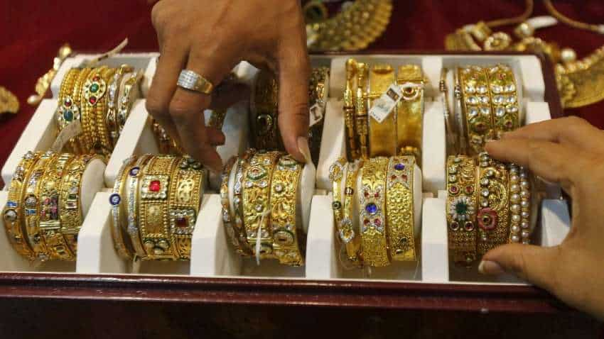 Gold Price Today: सोना-चांदी में आई 1650 रुपए की बड़ी गिरावट, जानिए 10 ग्राम गोल्ड का नया भाव