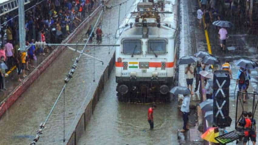 https://www.zeebiz.com/hindi/railways/train-cancelled-list-today-heavy-rains-mumbai-vande-bharat-tejas-28-train-cancel-see-full-list-here-indian-railways-latest-update-143385