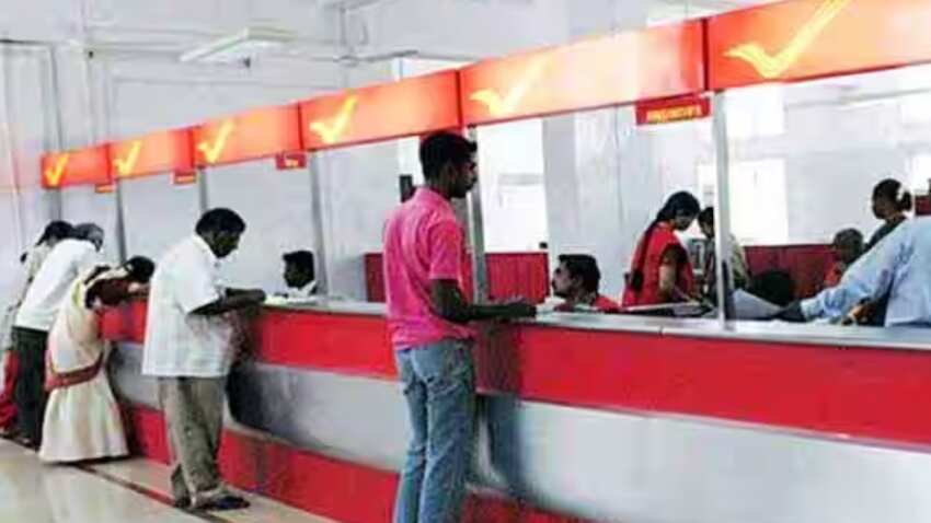 नो रिस्क...नो टेंशन…120 महीने के लिए पोस्ट ऑफिस की इस स्कीम में लगाएं पैसा, डबल से ज्यादा का मिलेगा रिटर्न https://www.zeebiz.com/hindi/personal-finance/invest-one-time-money-in-post-office-time-deposit-for-120-months-and-make-investment-more-than-double-know-how-post-office-fd-calculator-143872