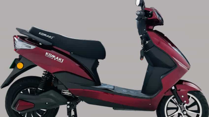 https://www.zeebiz.com/hindi/auto/komaki-ly-electric-scooter-price-on-discount-during-festive-season-with-dual-battery-pack-check-top-speed-range-features-specifications-144070