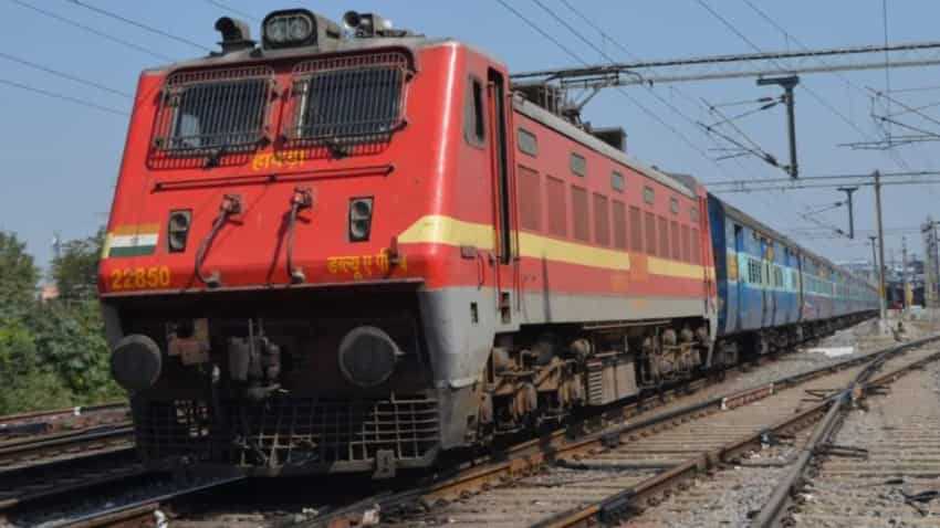 Train cancellation List: प्रयागराज मंडल के इन ट्रेनों को किया डायवर्ट, यहां चेक करें लिस्ट