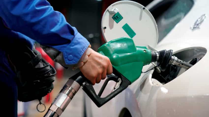 Petrol-Diesel Price: कब सस्ता होगा पेट्रोल-डीजल? जानें तेल कंपनियों का क्या कहना है