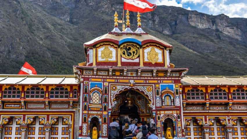 Badrinath Dham: 12 मई को खुलेंगे बदरीनाथ धान के कपाट, बसंत पंचमी पर किया  गया शुभ मुहूर्त का एलान | Zee Business Hindi