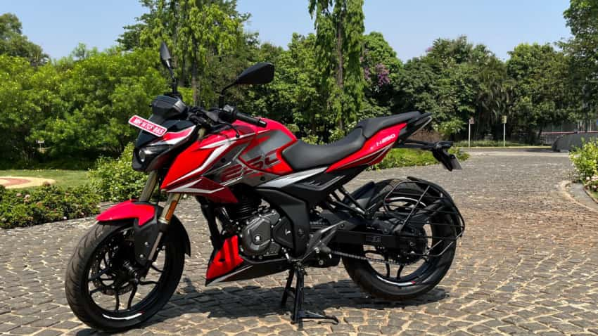 Bajaj Pulsar N250 नए फीचर्स के साथ पेश; पुरानी वाली से सिर्फ ₹829 महंगी,  जानिए क्या बदला