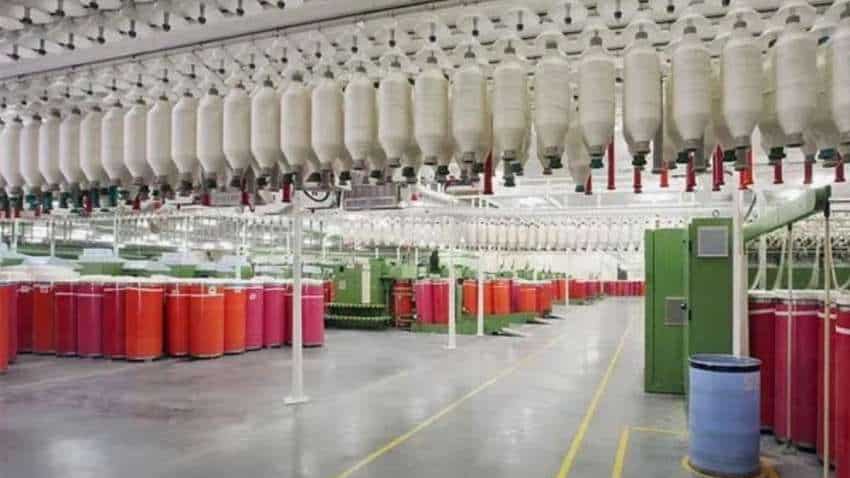 Q4 में 135% बढ़ा कंपनी का मुनाफा, 15% उछल गया ₹30 वाला यह Textile Stock