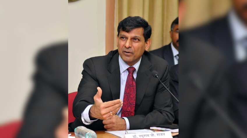 Guess who's the highest paid employee of RBI? Hint: It's not Governor Rajan