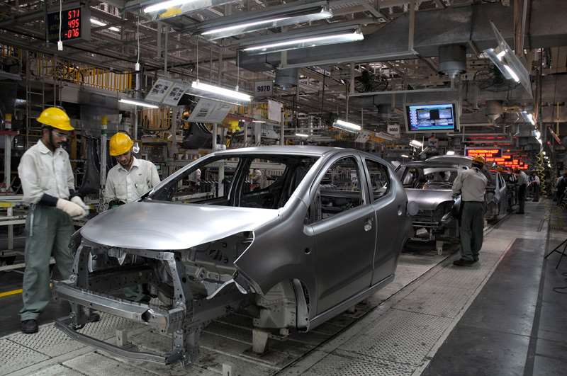 Maruti sold 4,000 cars a day in Q4, profit falls 12%
