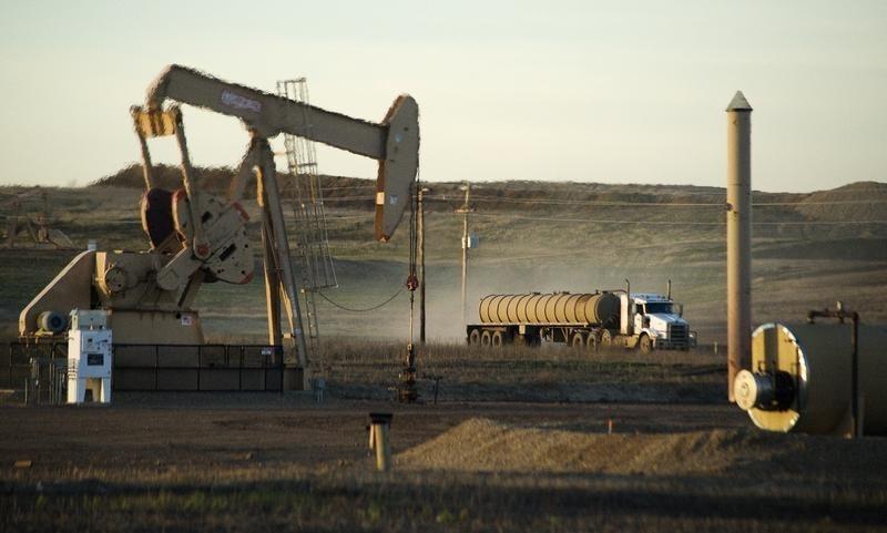 Oil prices jump to $50 as US Fed decides to keep rates unchanged
