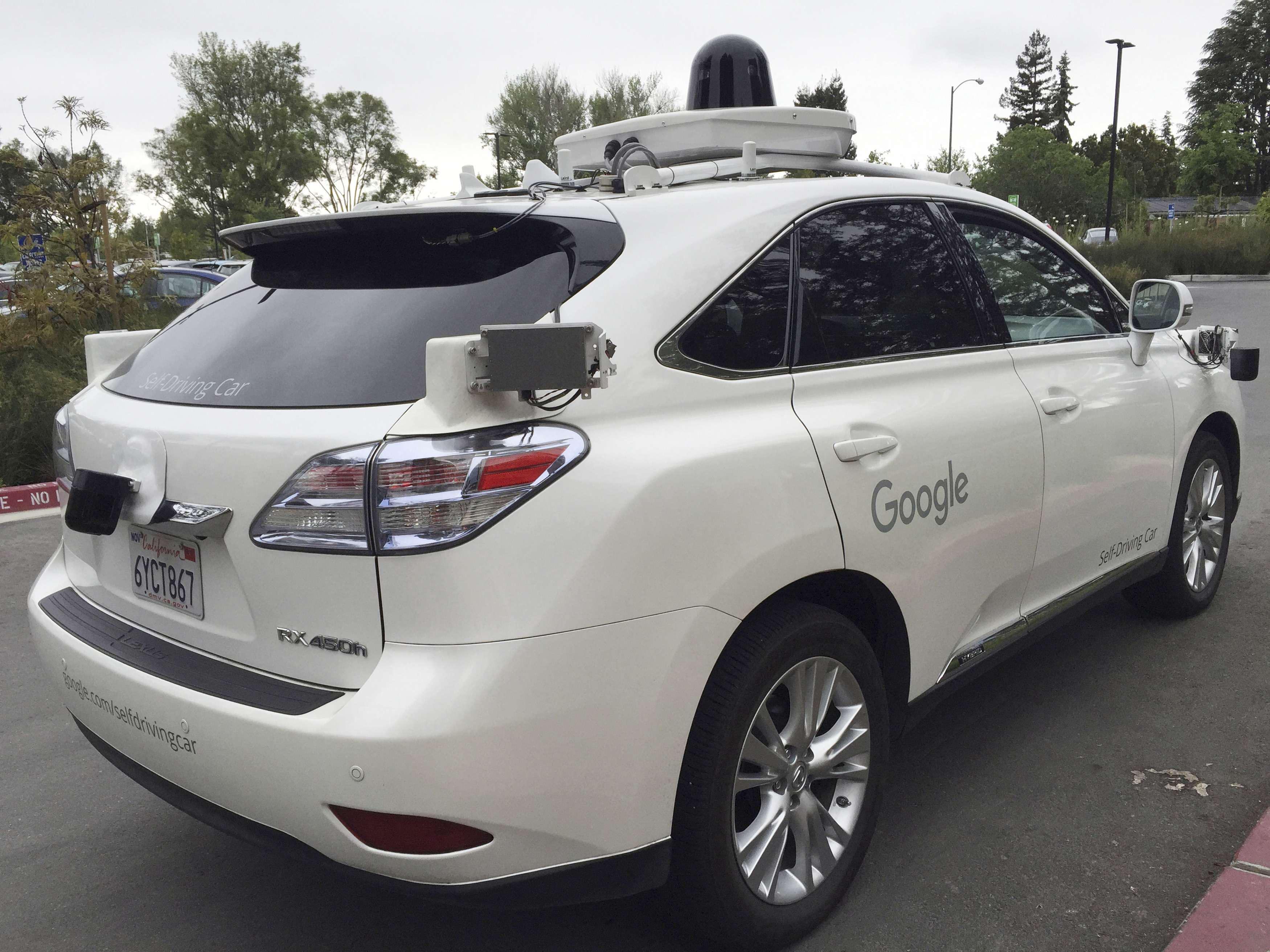 Google partners with Fiat Chrysler for expansion in self-driving vehicles project