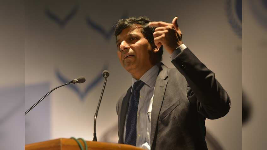 Raghuram Rajan floats 'traffic signal' like control on central bankers