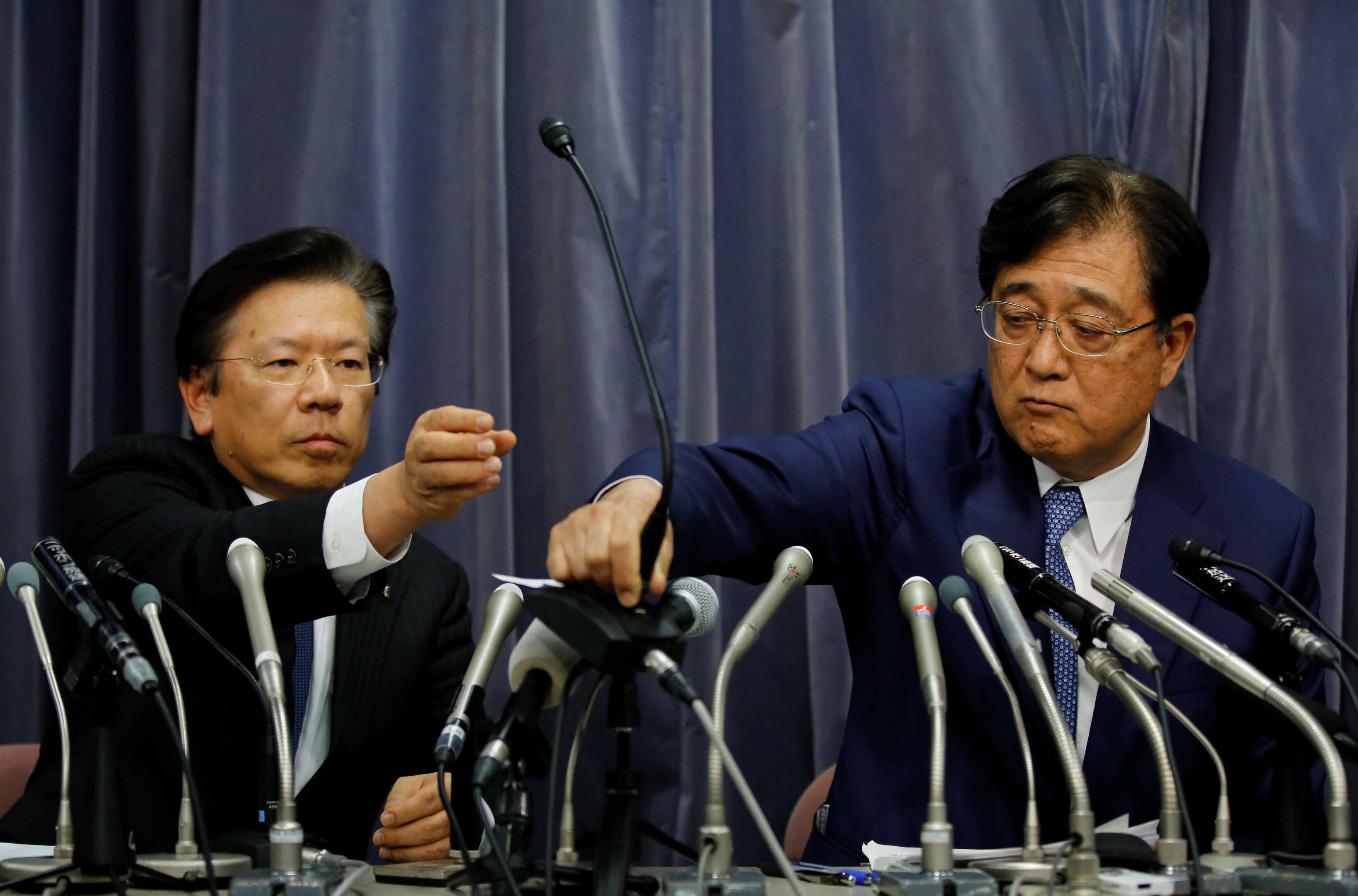 Fuel-efficiency Scandal: Mitsubishi Motors President To Step Down | Zee ...