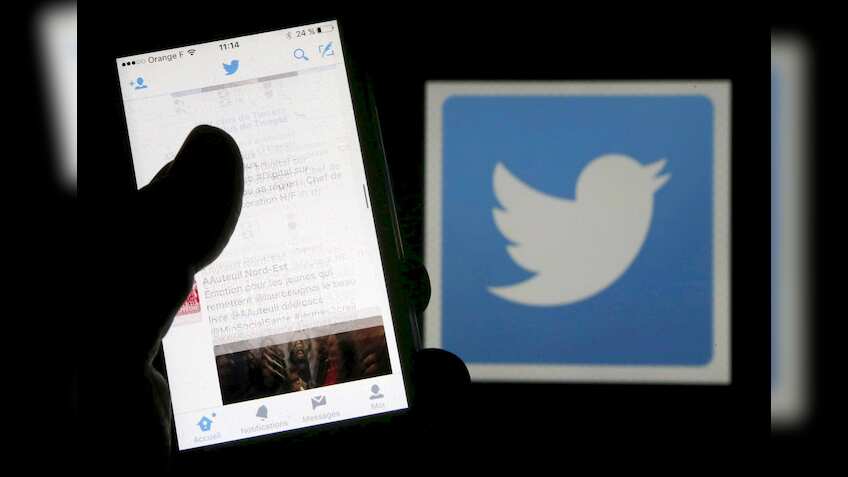 It only takes 8 tweets to figure out where you live, work