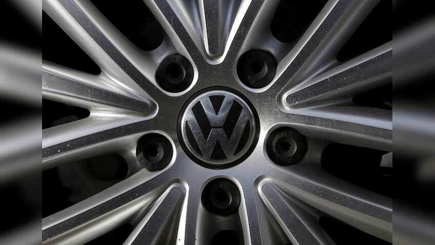 Three investor groups call for new investigation into Volkswagen emission scandal