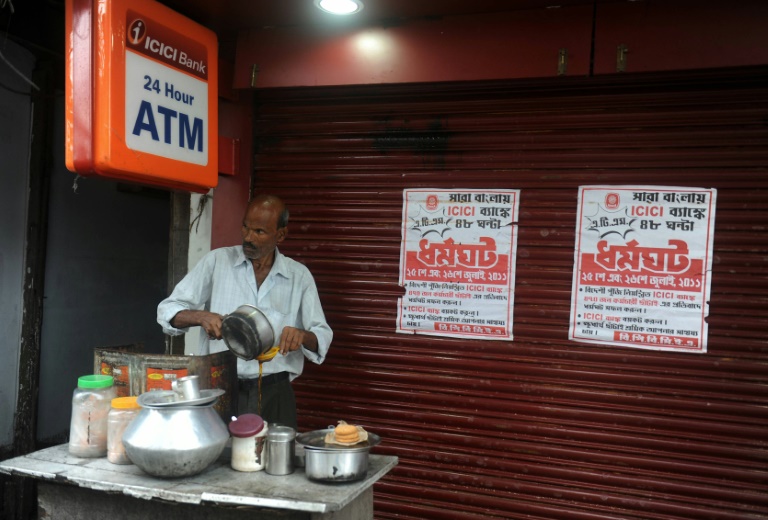 Out of order: One third of ATMs don't work in India