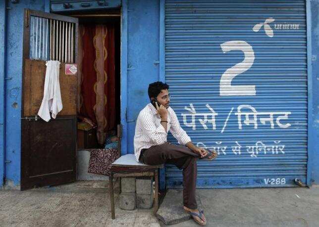 Call drops: Except RCom, Vodafone all telcos fail to meet benchmark, says Trai