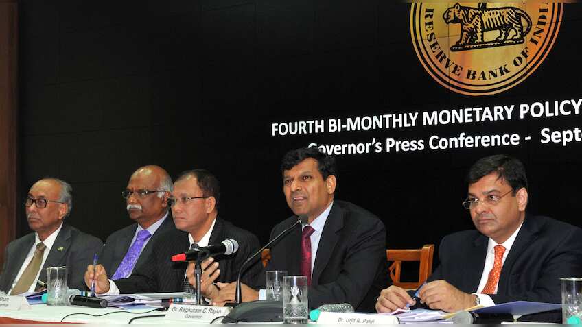 Govt to take own course on second term to Raghuram Rajan: Sadananda Gowda