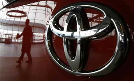 U.S. investigates steering problems in 135,000 older Toyota SUVs