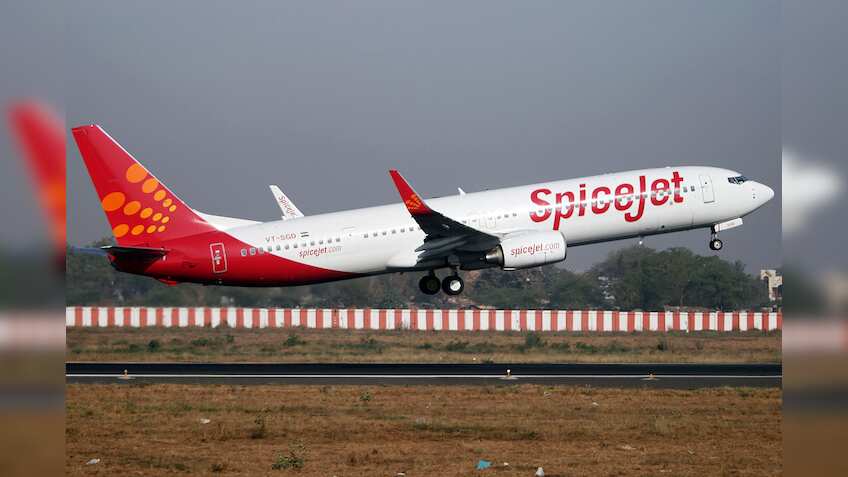 SpiceJet's landing gear gets overheated at Amritsar airport, passengers deplaned safely
