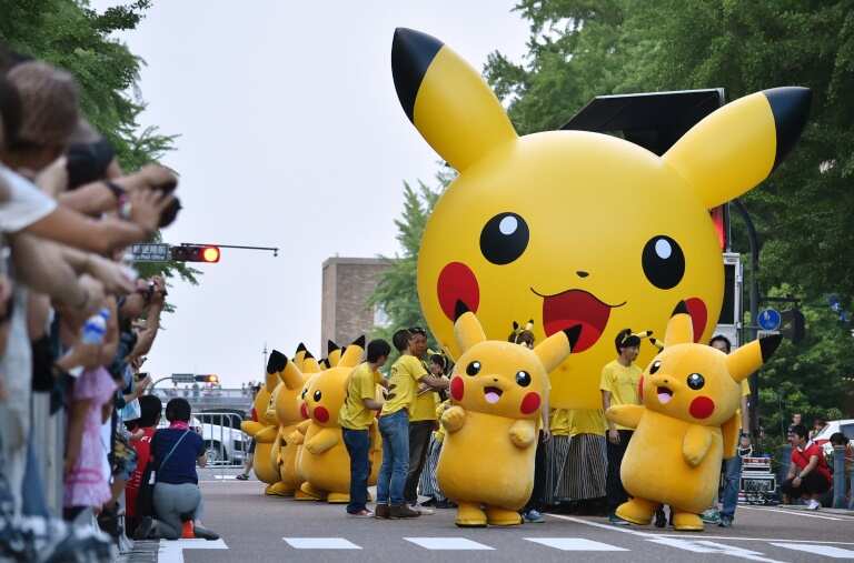 Nintendo shares plunge on Pokemon Go warning