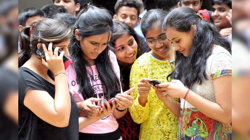 Rolling out 4G but telcos struggling to provide basic 3G speeds