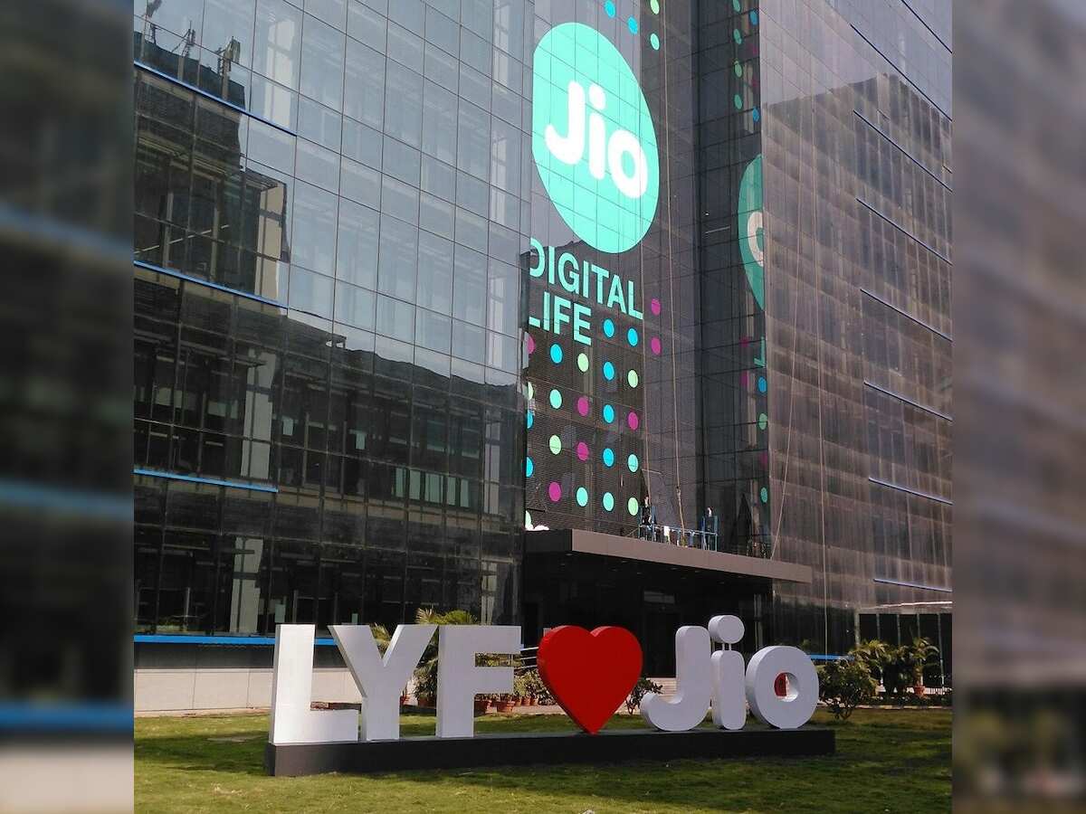  Reliance Jio launch in &#039;&#039;coming months&#039;&#039;: Mukesh