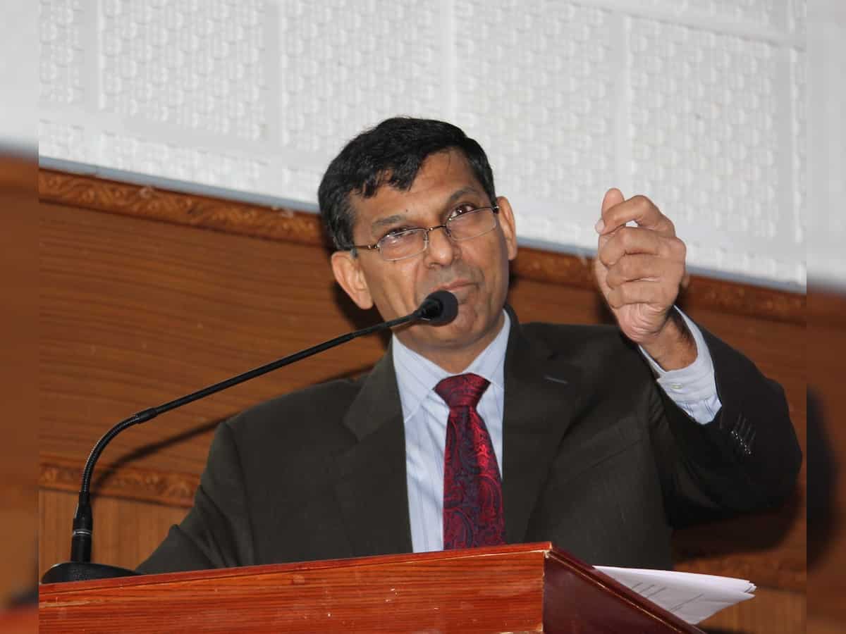RBI Governor Raghuram Rajan likely to hold interest
