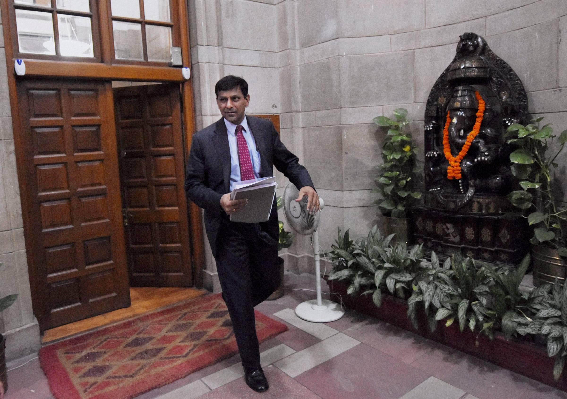 Rajan to cut rates by 25 bps tomorrow: BofA-ML