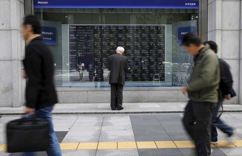 Asian shares ease as Japan's economic growth stalls in Q2 