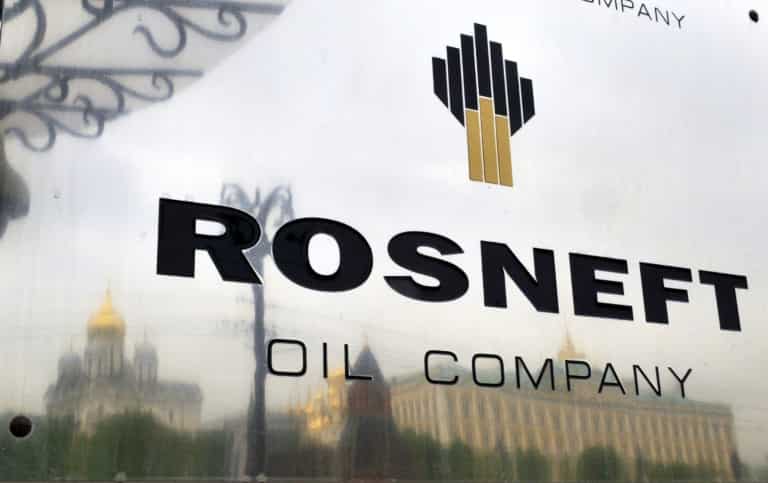 Rosneft Q2 profit tumbles 33% on low oil prices