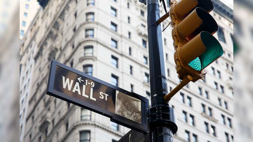 US stocks hits new record highs on rising oil prices