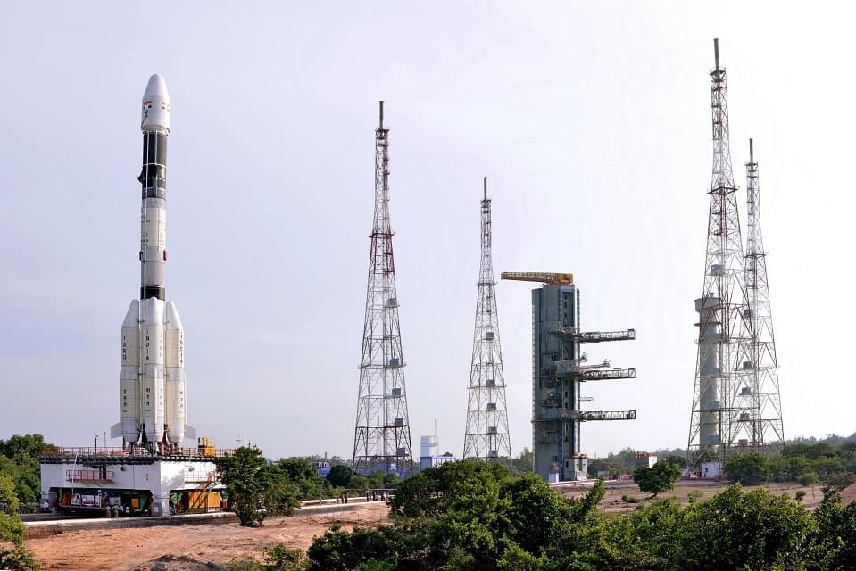 Fully integrated GSLV-F05 carrying INSAT-3DR approaching the second launch pad. Photo: Official website