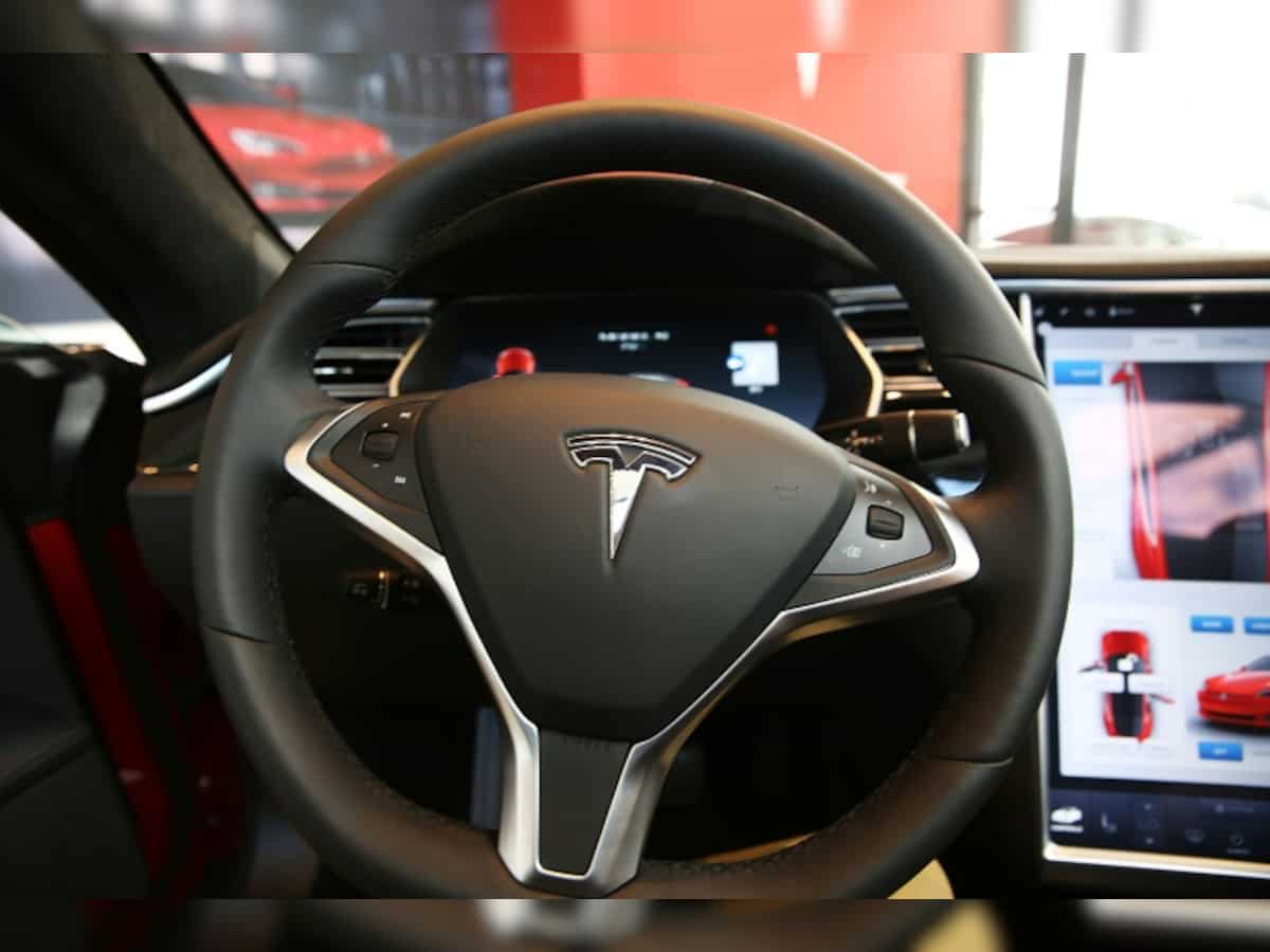 Tesla driverless system to use updated radar technology