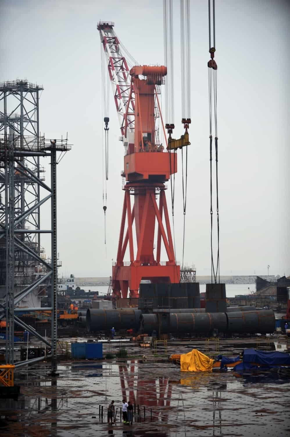 OMCs' free-cash flow to remain negative on high capex plans: Fitch