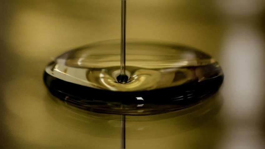 Oil hits multi-week lows as growing supplies stoke glut concern