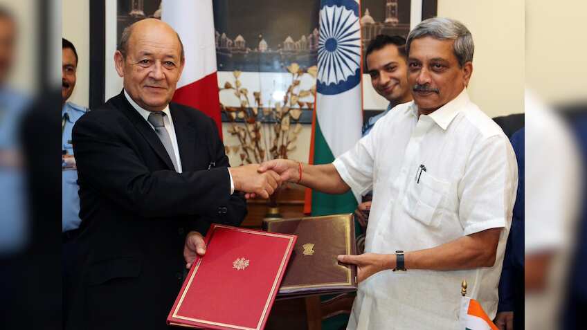 India signs deal with France to buy 36 Rafale fighter jets for $8.7 bn; to counter China, Pakistan squadrons