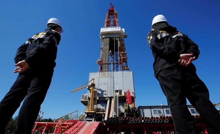 Goldman says OPEC deal to add as much as $10 to H1 2017 oil prices