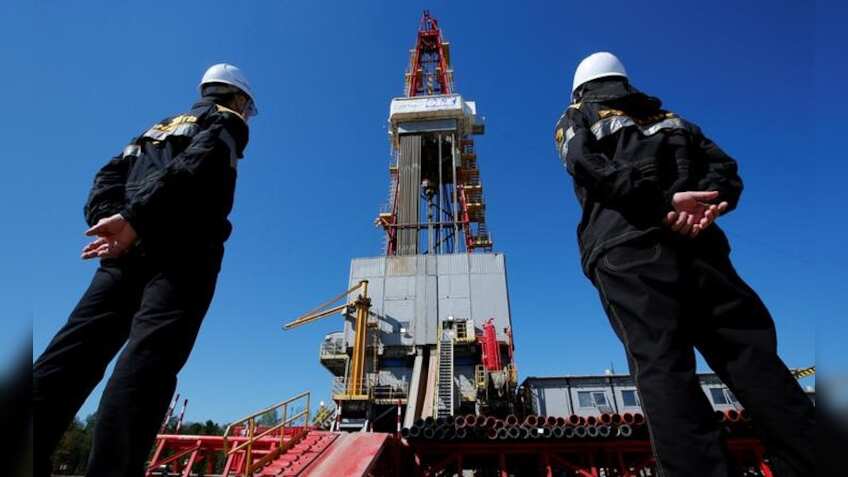 Goldman says OPEC deal to add as much as $10 to H1 2017 oil prices