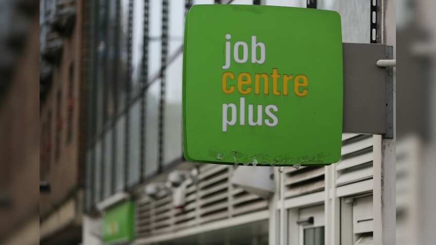 British jobless rate holds at 4.9% despite Brexit